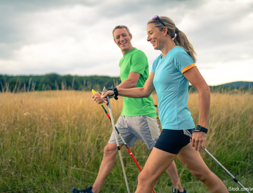 Nordic Walking: 2 Stöcke für mehr Fitness