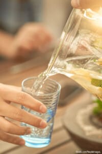 Wasser Trinken: Warum Es Für Uns So Wichtig Ist - Blog Jobgesund